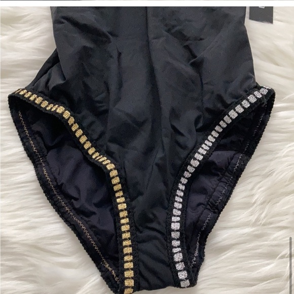 NWT La Blanca Black Slimming One Piece Swimsuit - Picture 5 of 10